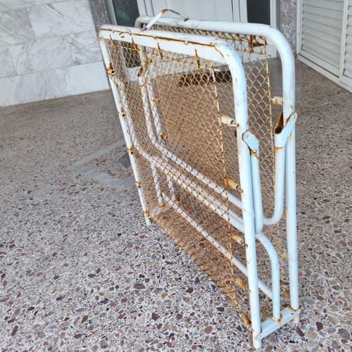 Folding metal single bed frame without mattress