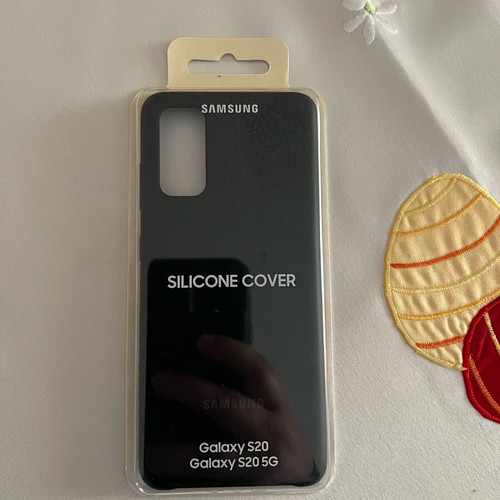 Samsung Galaxy S20 case genuine like new