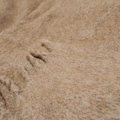 Venus vintage '80s wool blanket in excellent condition