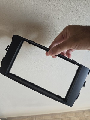 Din 2 screen frame Toyota Auris used