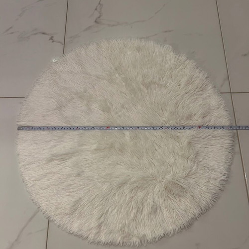 Round rug used, cream/white