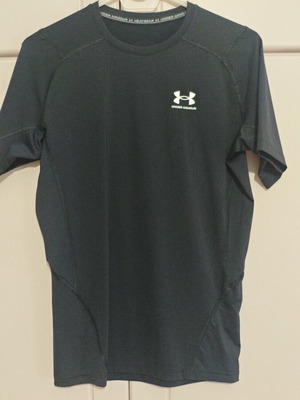 Under Armour compression shirt new, black, size L