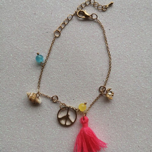 Bracelet like new with details and tassel