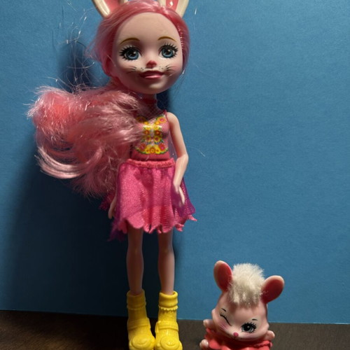 Enchantimals Bree Bunny doll with Twist pet