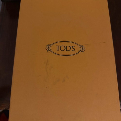 Tod’s casual brown suede shoes like new