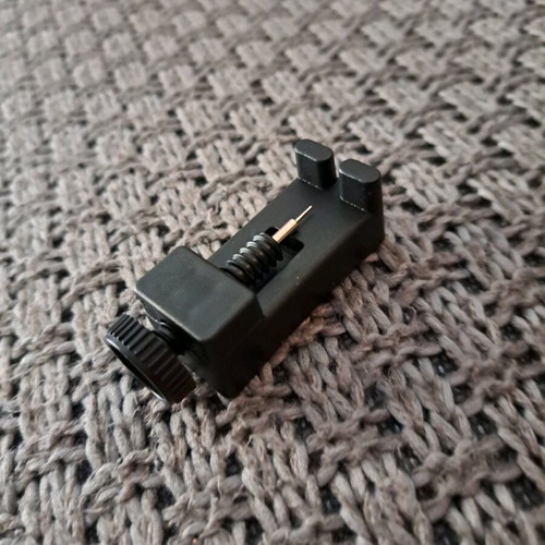 Watch chain adjustment tool manual black new, plastic