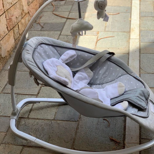 Ingenuity Relax Baby Cuddle Lamb with Music and Vibration like new