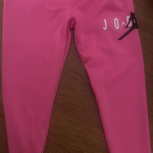 Jordan pink sportswear like new for 4 years old