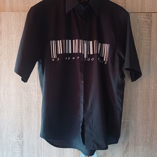 Men's short-sleeve black shirt Stefan Fashion like new, barcode design, size L