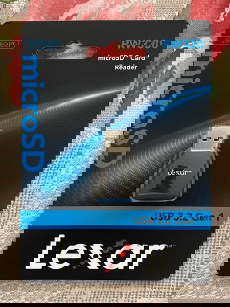 Αναγνώστης κάρτας microSD Lexar 330U