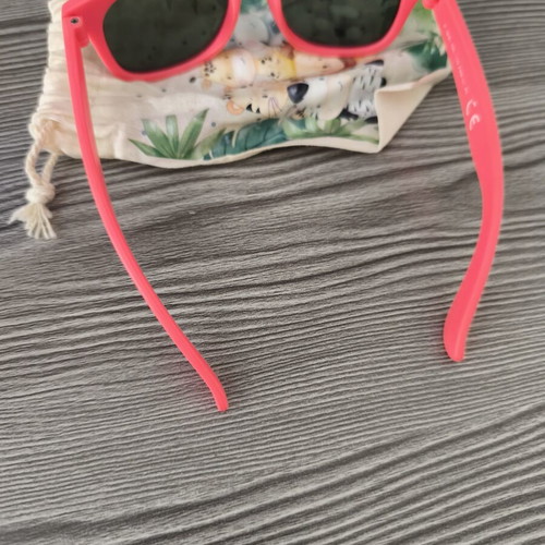 Unbreakable kids sunglasses like new, age 3-4, pink