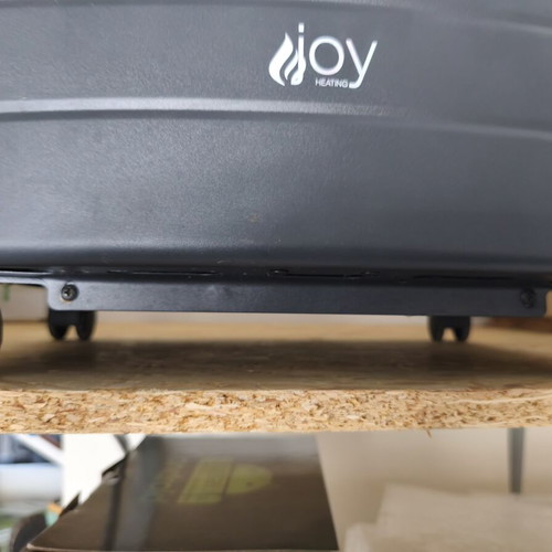 Gas Heater new with wheels and automatic ignition