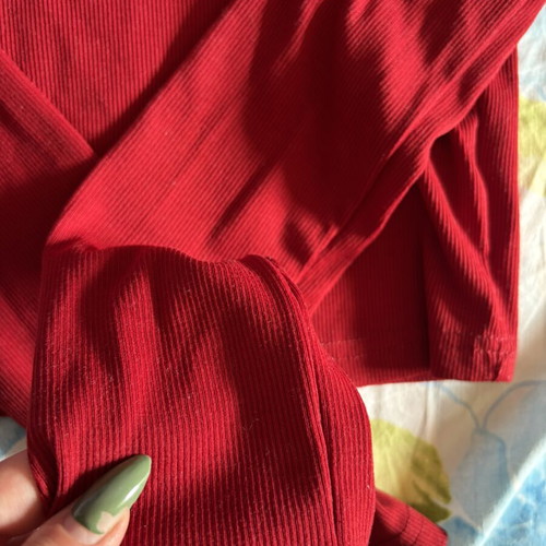T-shirt like new, XS size, dark red
