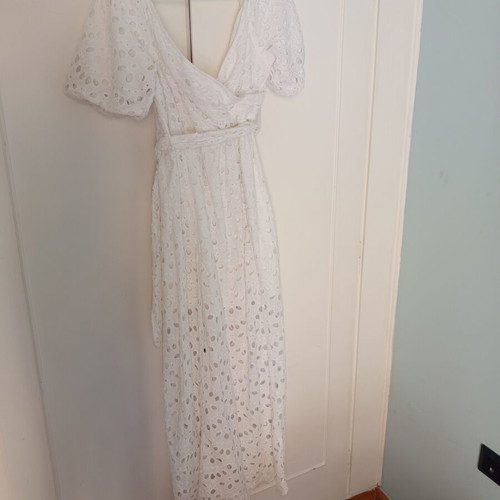 Ale maxi white dress like new, size XL fitting S-M