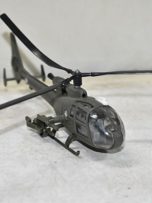 Solido SA 342 Gazelle used French military helicopter 1/50 diecast model