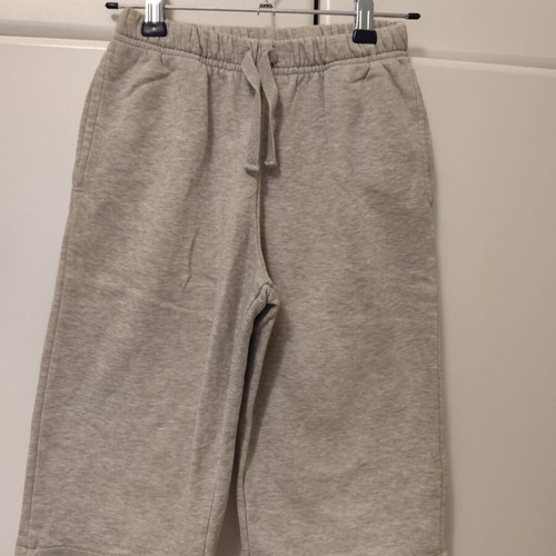 Marvel shorts for 8 years old like new