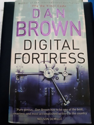 Digital Fortress Dan Brown like new