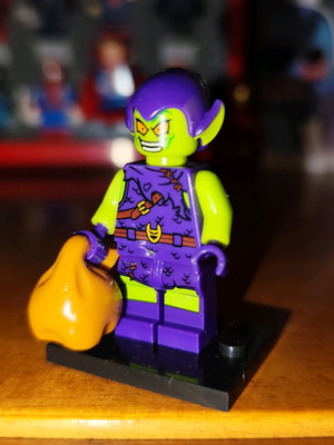 Green Goblin Lego figure like new, Marvel Comics