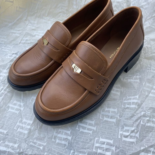 Tommy Hilfiger brown boots new, size 36