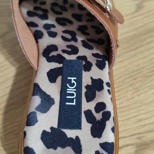 Luigi tan platforms new, size 39 with soft insole