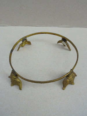 Βάση μπρούντζινη με διάμετρο 12 cm και ύψος 3 cm