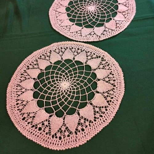 Handmade round doilies white, diameter 27cm, set of two, new