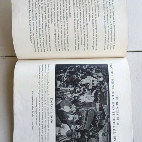 Die Welt in Bildern album used, 1930 edition with Olympic Games