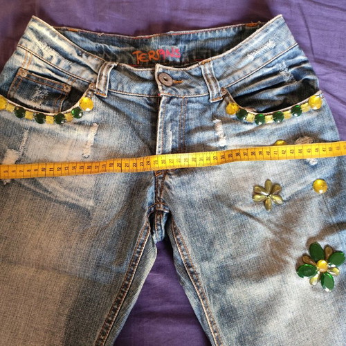 A-Style Capri jeans like new, blue with emerald and yellow stones