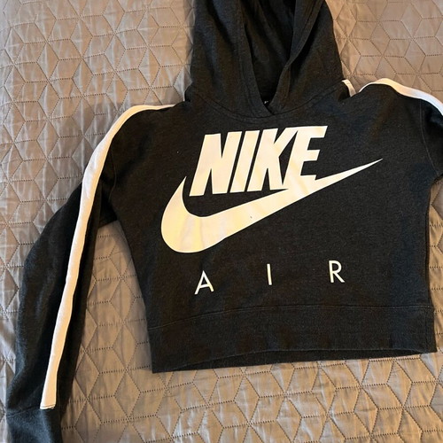 Nike Air cropped sweatshirt for girl 12-13 years like new, gray