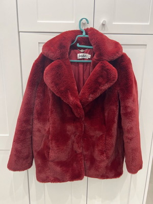 Jakke women's fur Small like new, burgundy color