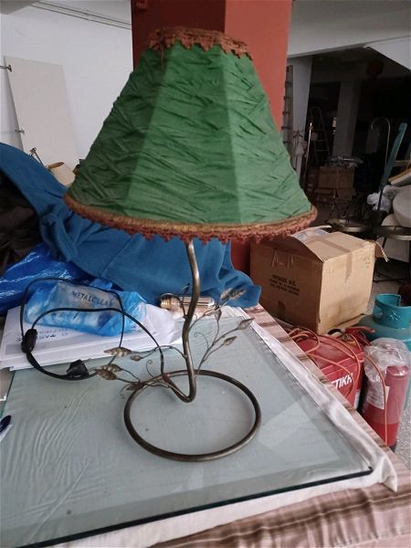  lampa vintage mproutzini me kapelo
