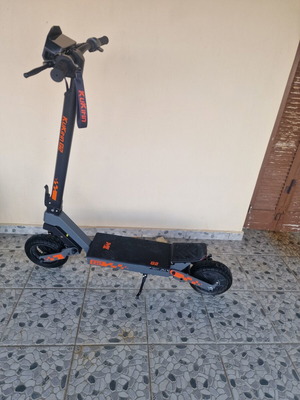 G2 electric scooter
