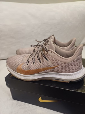 Nike Quest Running women's athletic shoes, pink, size 38.5