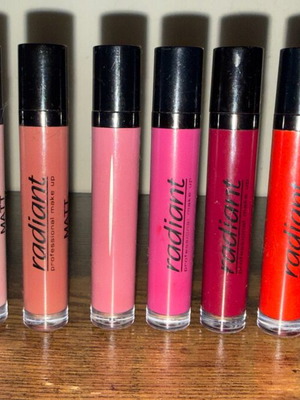 Radiant Matt Lasting Lip Color set of 6 products like new
