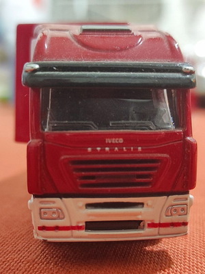 Μινιατούρα Νταλίκα Iveco σαν καινούργιο, πλαστική