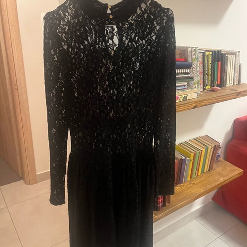 Lace dress black like new, cotton elastic without lining, size S