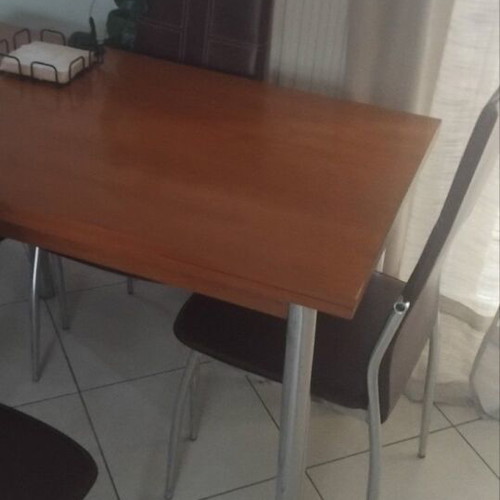 Dining table with 4 chairs used, dimensions 1.10 x 0.70 m