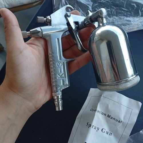 K-3 Air Spray Gun like new with metal paint container