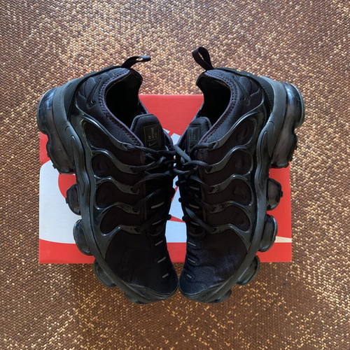Nike Air Vapormax Triple Black sneakers like new, size 42.5