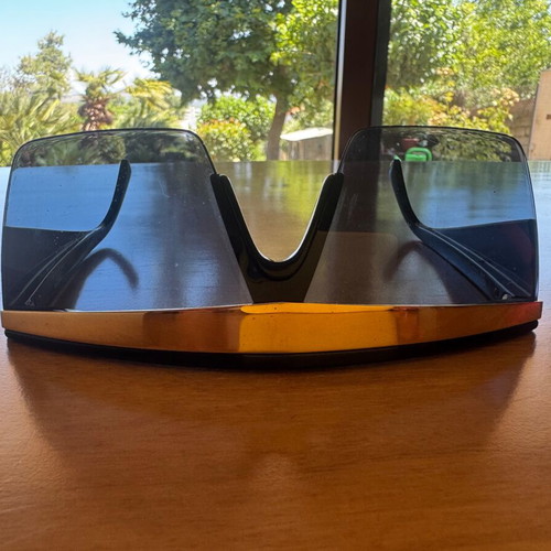 Versace Lady Gaga Sunglasses 90s iconic, like new, black and gold