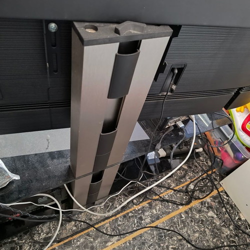 Sonorous TV stand used with black tempered glass