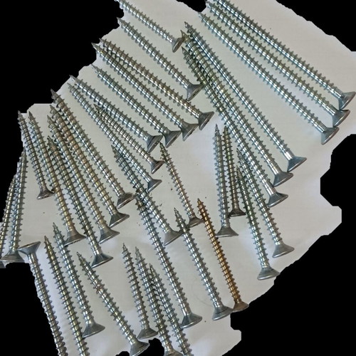 Galvanized novopan screws new, 39 pieces in sizes 4, 6, and 8 cm
