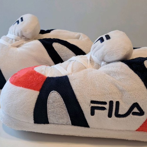 Fila slippers used no 40/41 white athletic style