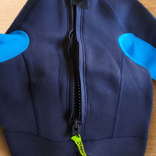Olaian 2.2 mm Kids Full Wetsuit like new, size 8 years