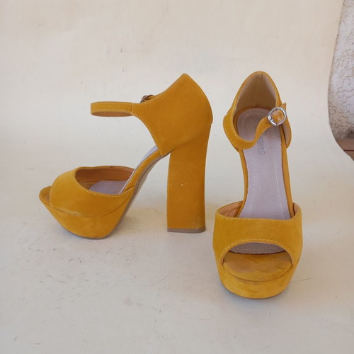 Yellow velour platform sandals like new, size 36