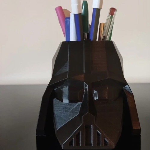 Darthvender pencil holder new from Starwars series