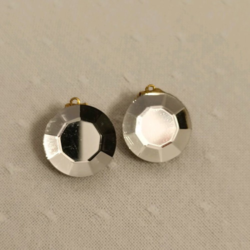 Clip-on earrings new