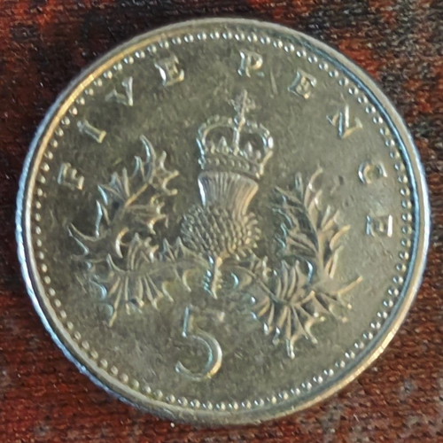 5 pence coin England 1990 like new