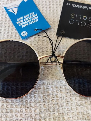 Solo-Solis NDL6273 sunglasses new with gold finish and black UV400 Cat.3 lenses