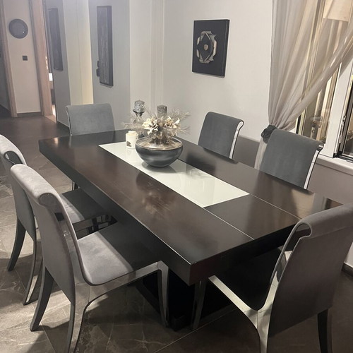Extendable dining table made of solid wood with glass surface, like new